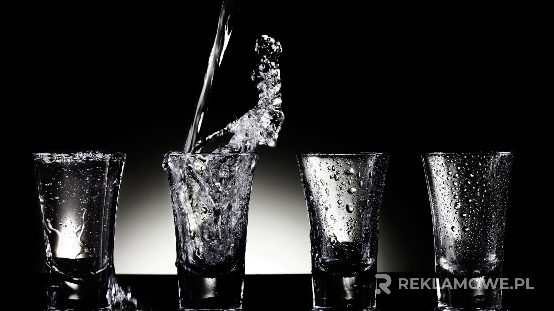 Kieliszki reklamowe a zmiany na rynku promocyjnym w 2026 roku