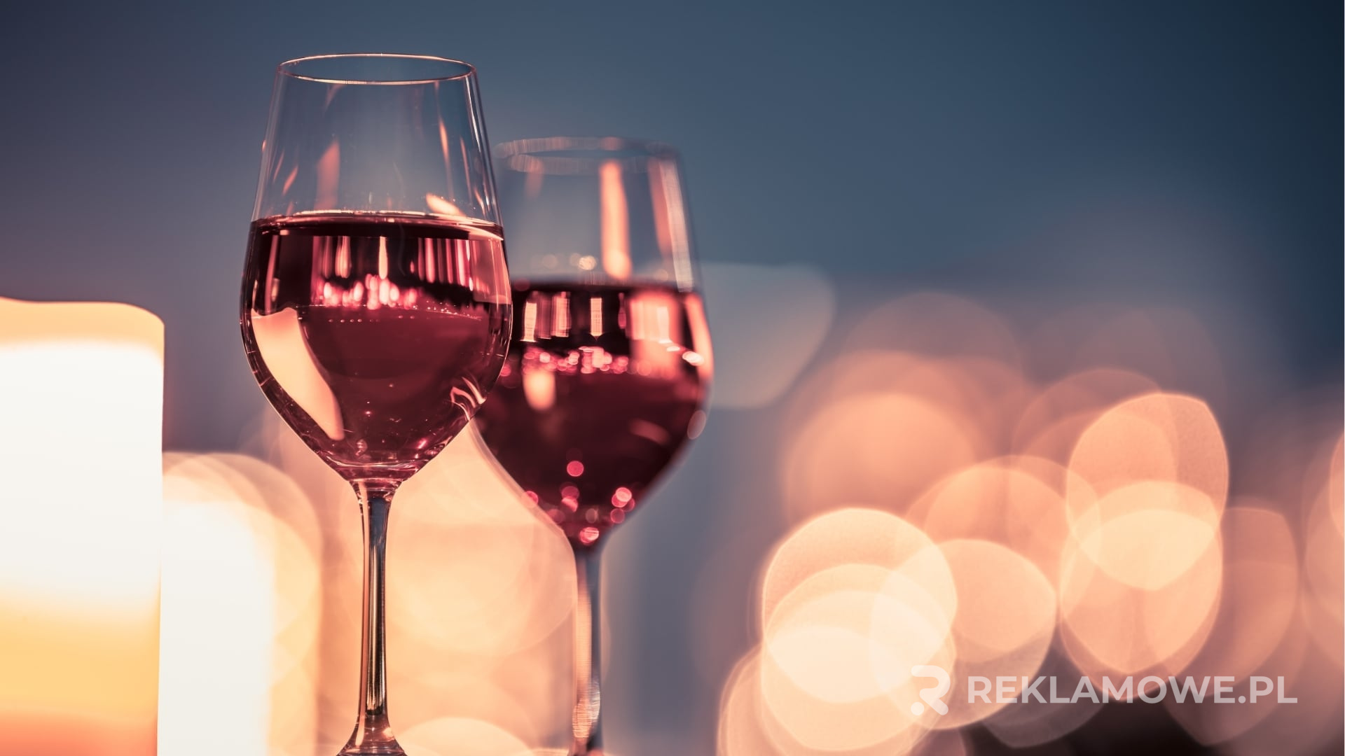 Innowacyjne pomysły na kieliszki reklamowe, które przyciągają uwagę Innowacyjne kieliszki reklamowe przyciągające uwagę