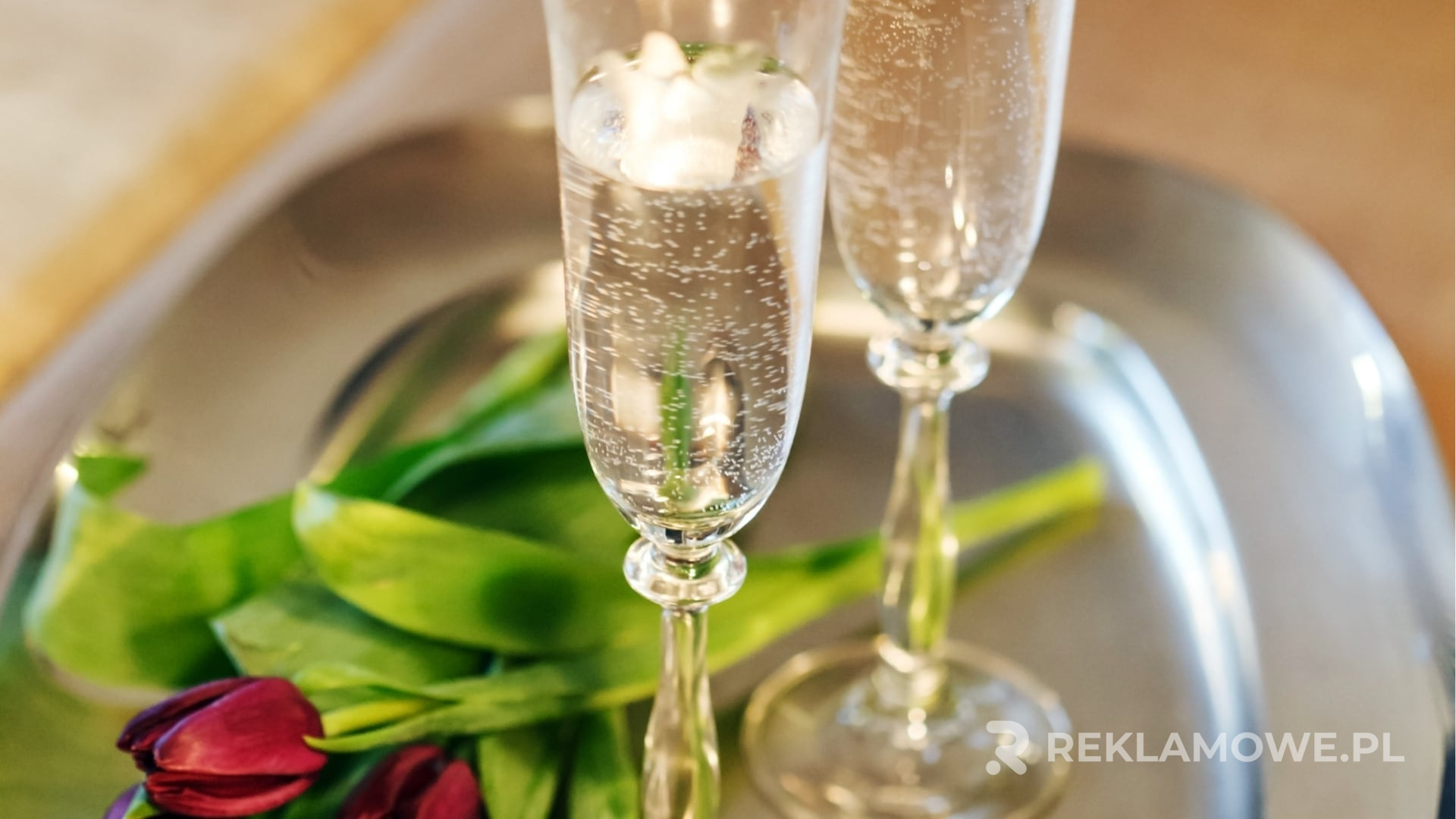 Personalizowany kieliszek reklamowy jako narzędzie promocji marki
